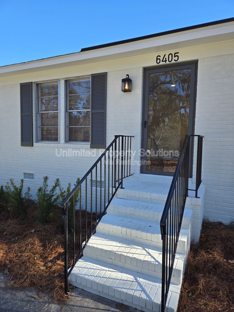 Location, Location! MYRTLE GROVE ROAD  - Private boat ramp in neighborhood! property image