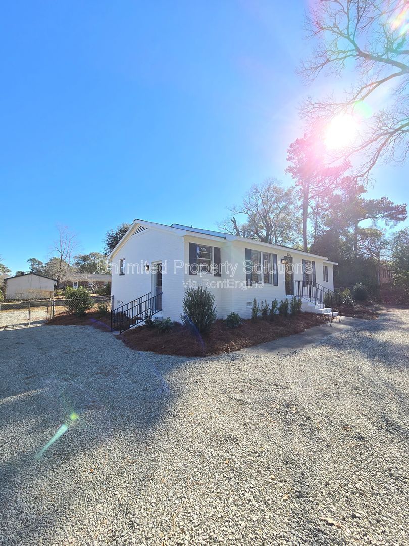 Location, Location! MYRTLE GROVE ROAD  - Private boat ramp in neighborhood! property image