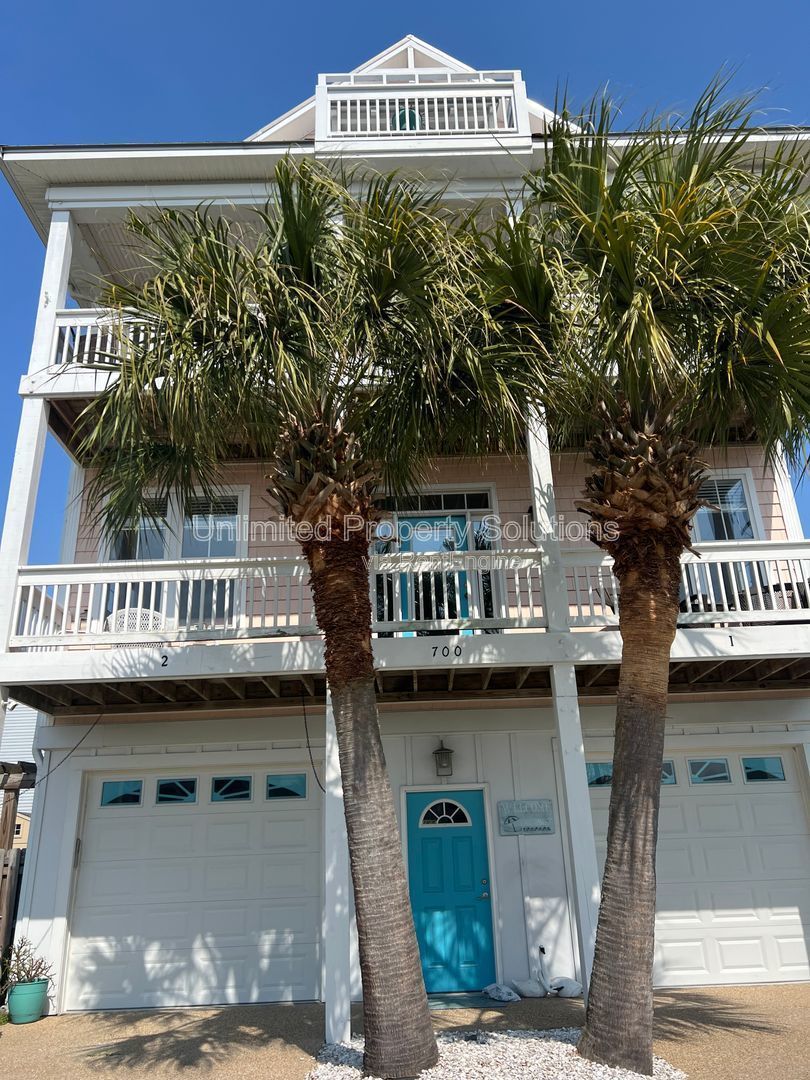 Carolina Beach - One Bedroom Studio/Room - blocks from the beach! property image