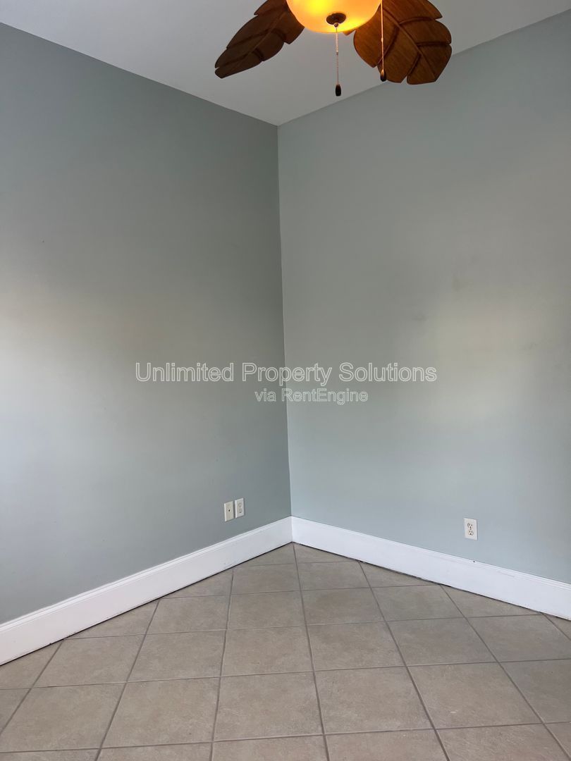 Carolina Beach - One Bedroom Studio/Room - blocks from the beach! property image