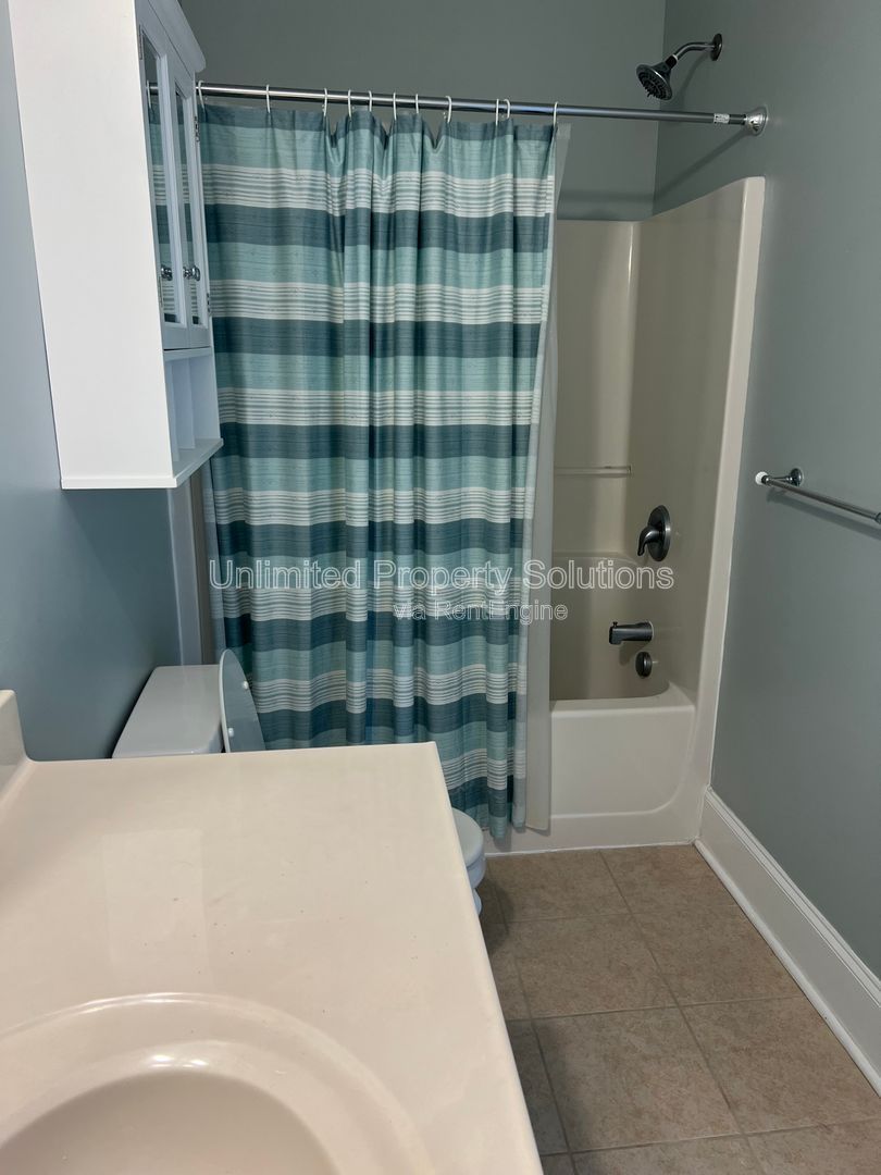 Carolina Beach - One Bedroom Studio/Room - blocks from the beach! property image