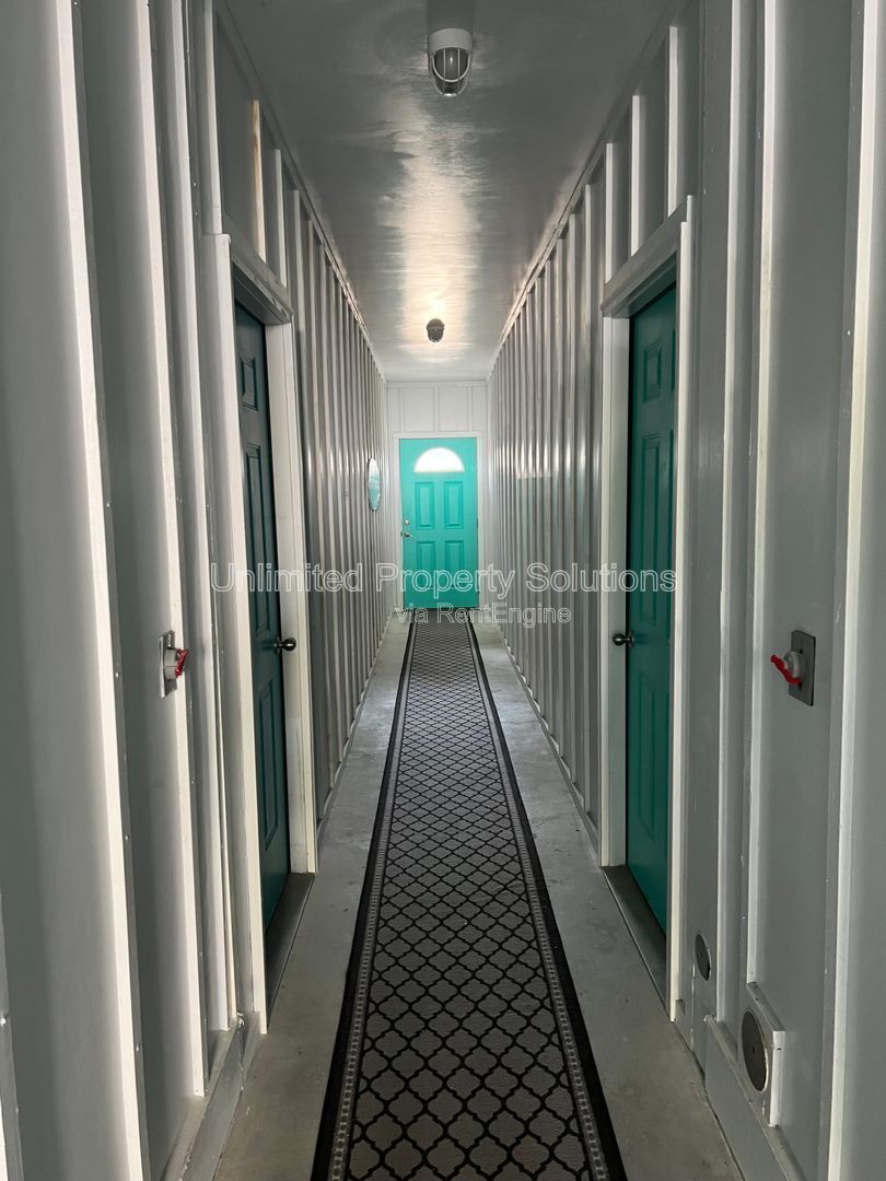 Carolina Beach - One Bedroom Studio/Room - blocks from the beach! property image