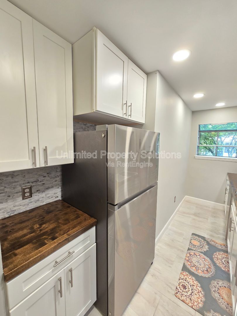 Located in desirable College Acres/Hillsdale area of Wilmington property image