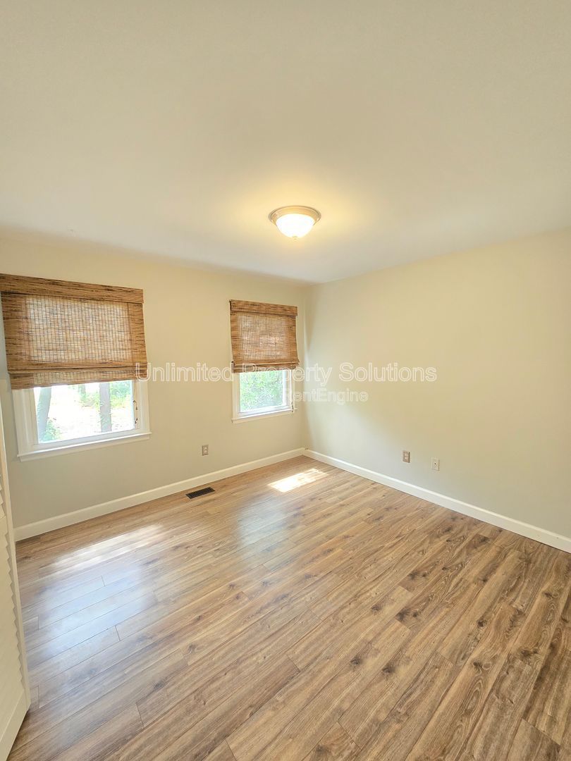 Located in desirable College Acres/Hillsdale area of Wilmington property image
