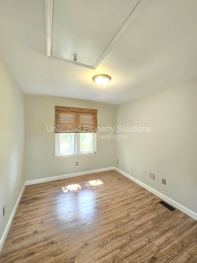 Located in desirable College Acres/Hillsdale area of Wilmington property image