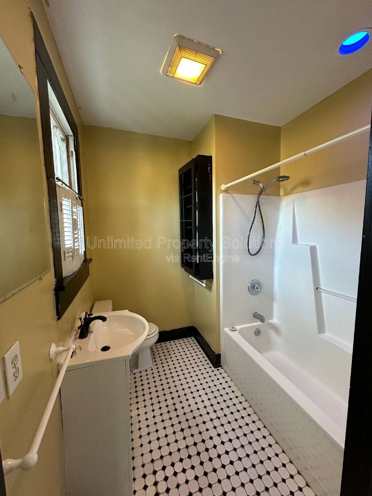 DOWNTOWN WILMINGTON - Chestnut Street Duplex! property image