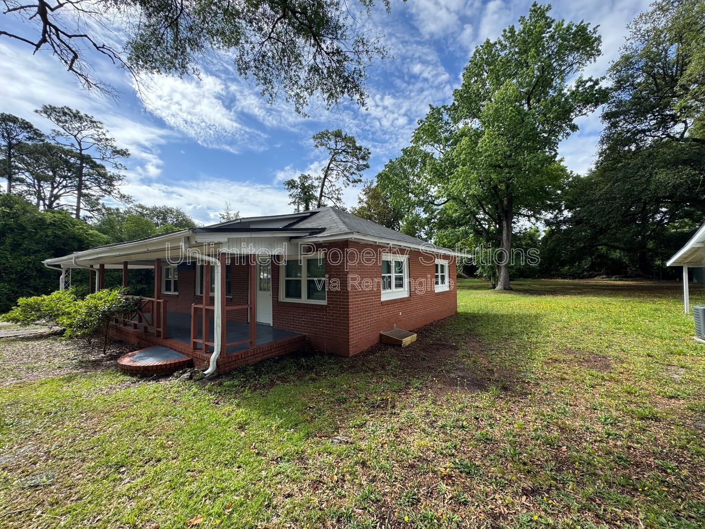 WRIGHTSVILLE AVENUE - 4 Bedroom - Minutes to Novant Health Cape Fear Hospital, UNCW property image