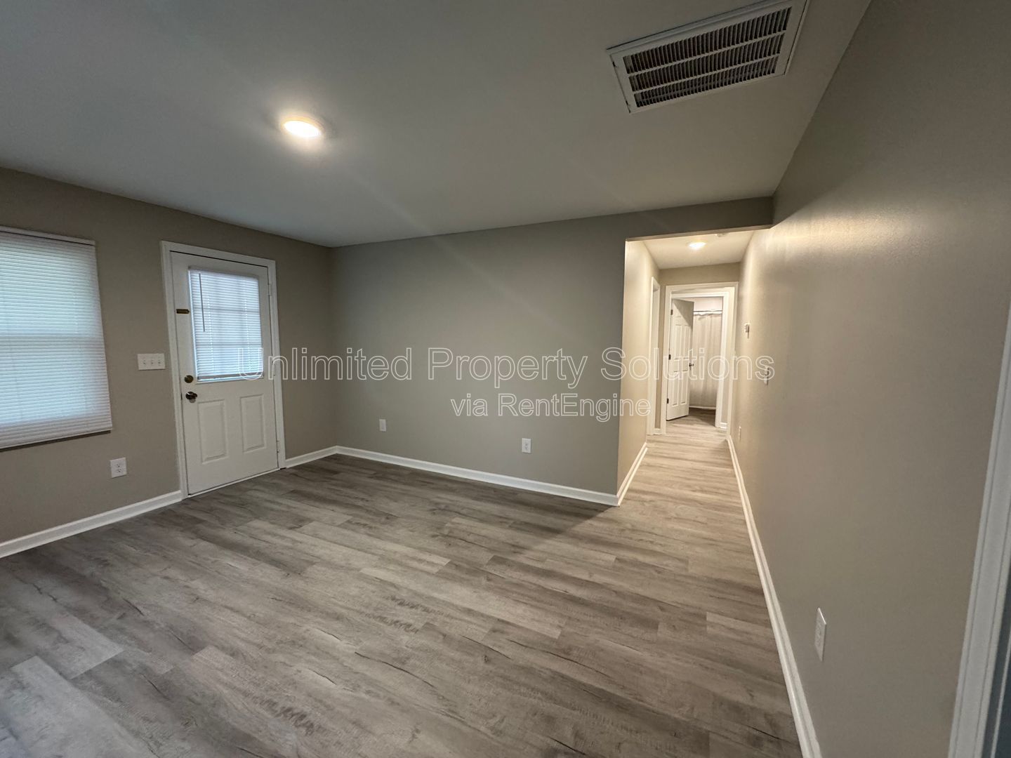 WRIGHTSVILLE AVENUE - 4 Bedroom - Minutes to Novant Health Cape Fear Hospital, UNCW property image