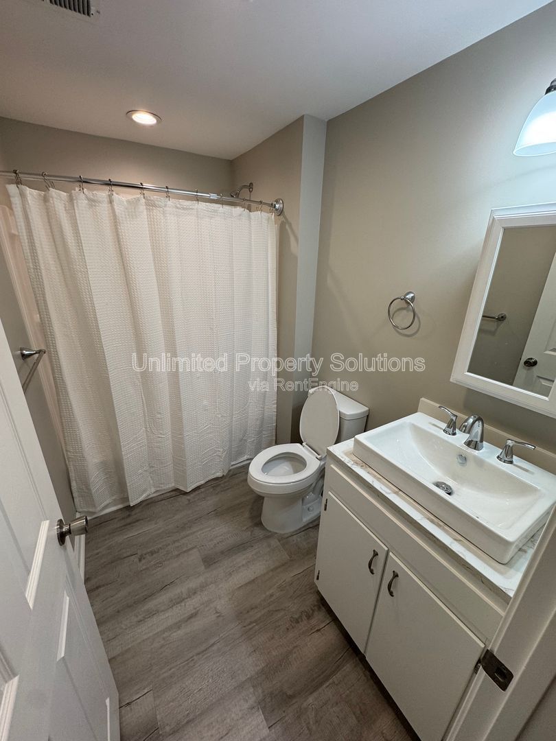 WRIGHTSVILLE AVENUE - 4 Bedroom - Minutes to Novant Health Cape Fear Hospital, UNCW property image