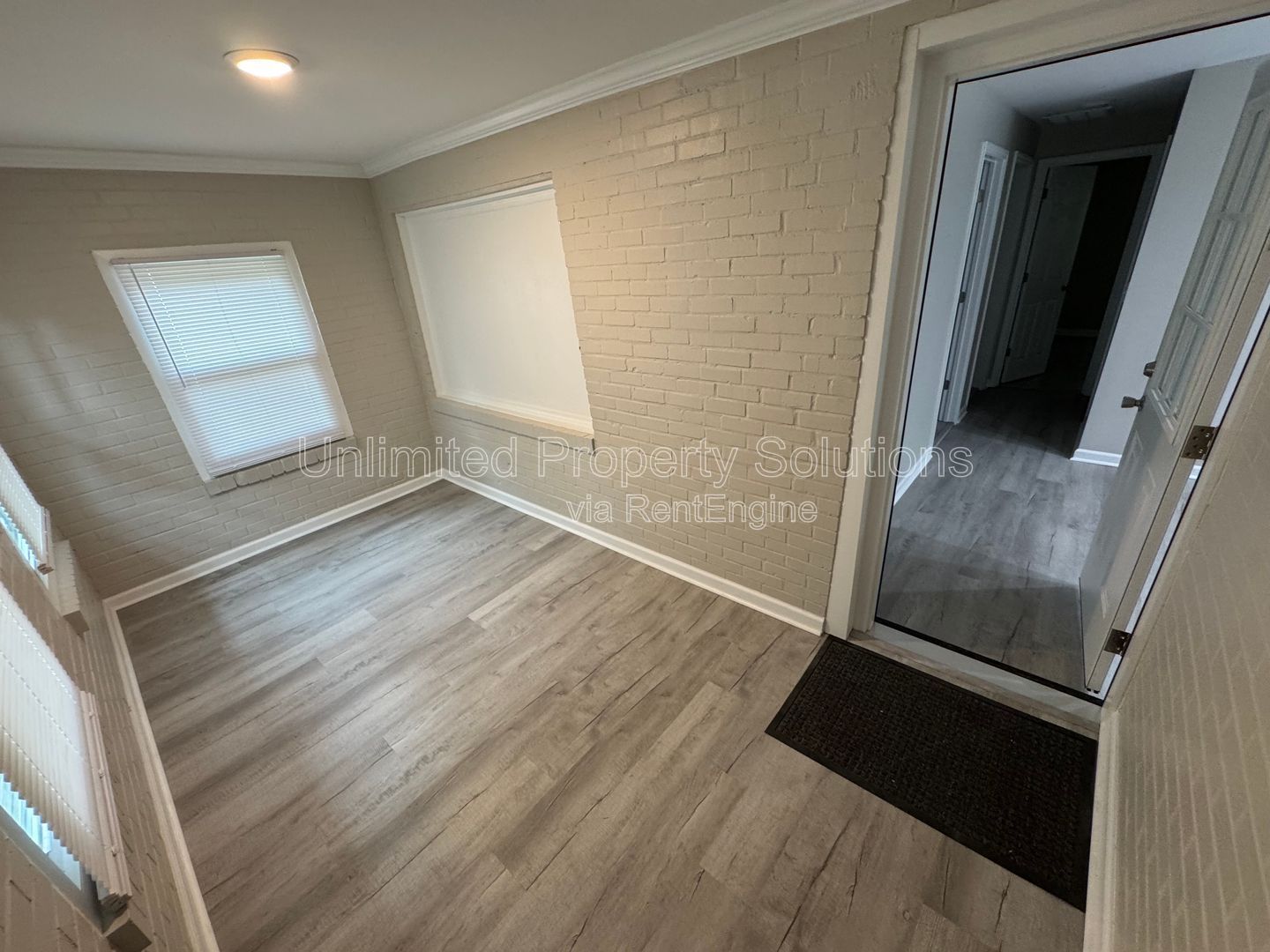 WRIGHTSVILLE AVENUE - 4 Bedroom - Minutes to Novant Health Cape Fear Hospital, UNCW property image