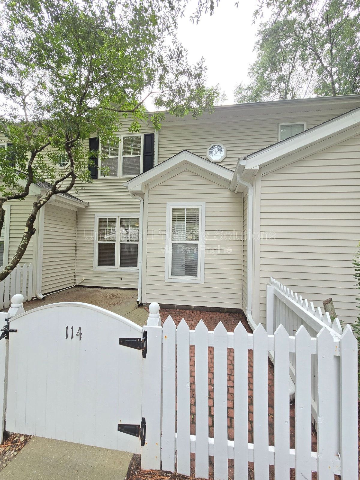 STONESTHROW - 2 Bedroom Townhome - Perfect location for UNCW Students, Faculty and Staff! property image