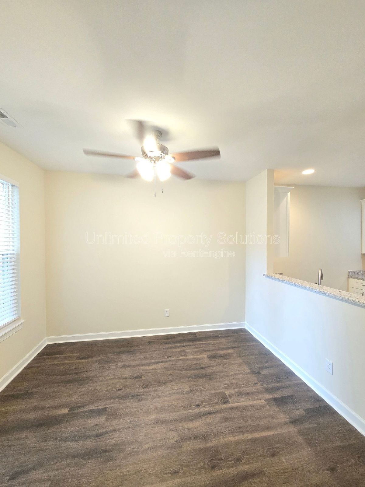 STONESTHROW - 2 Bedroom Townhome - Perfect location for UNCW Students, Faculty and Staff! property image