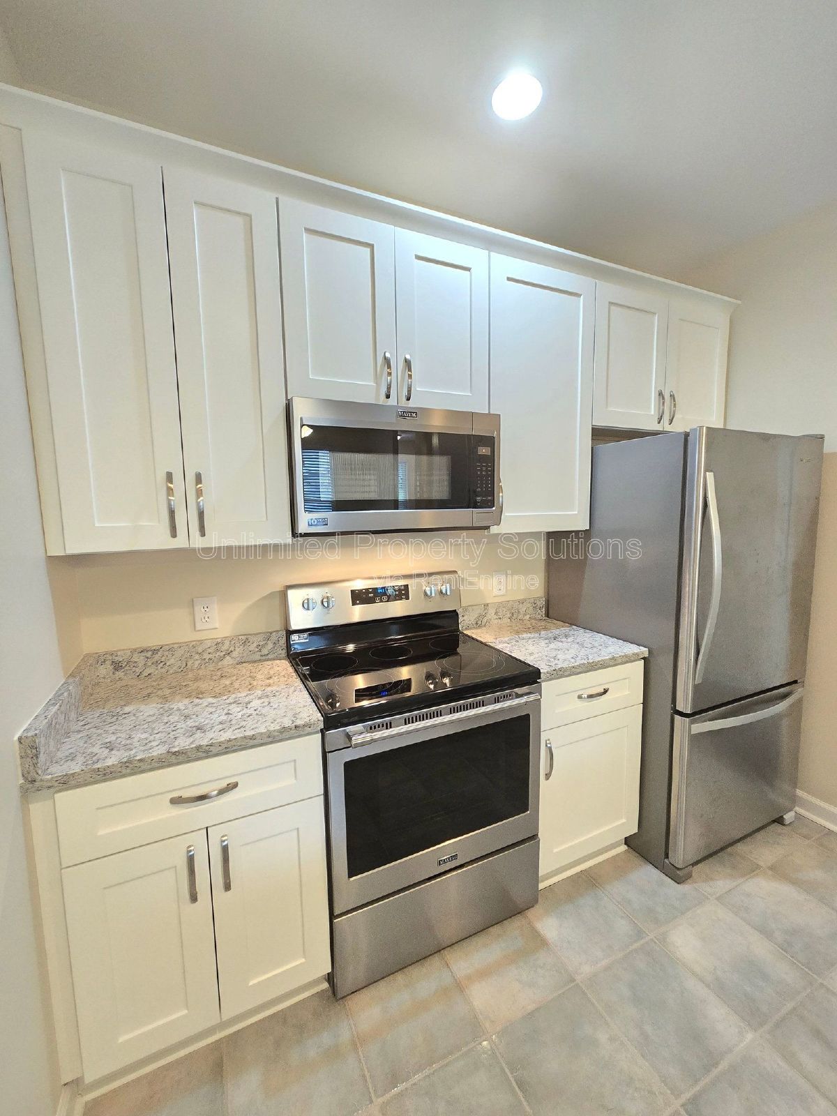 STONESTHROW - 2 Bedroom Townhome - Perfect location for UNCW Students, Faculty and Staff! property image