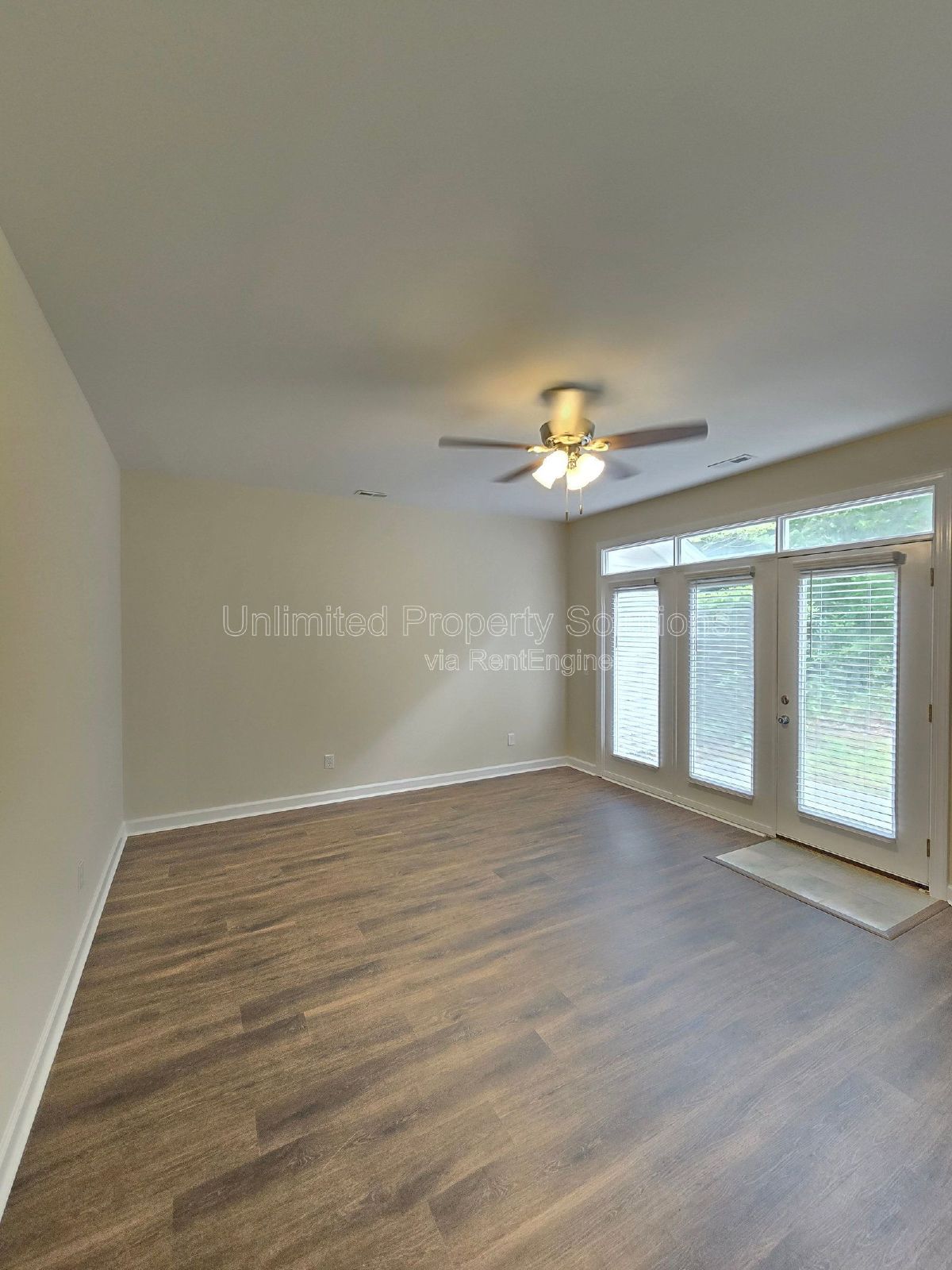 STONESTHROW - 2 Bedroom Townhome - Perfect location for UNCW Students, Faculty and Staff! property image
