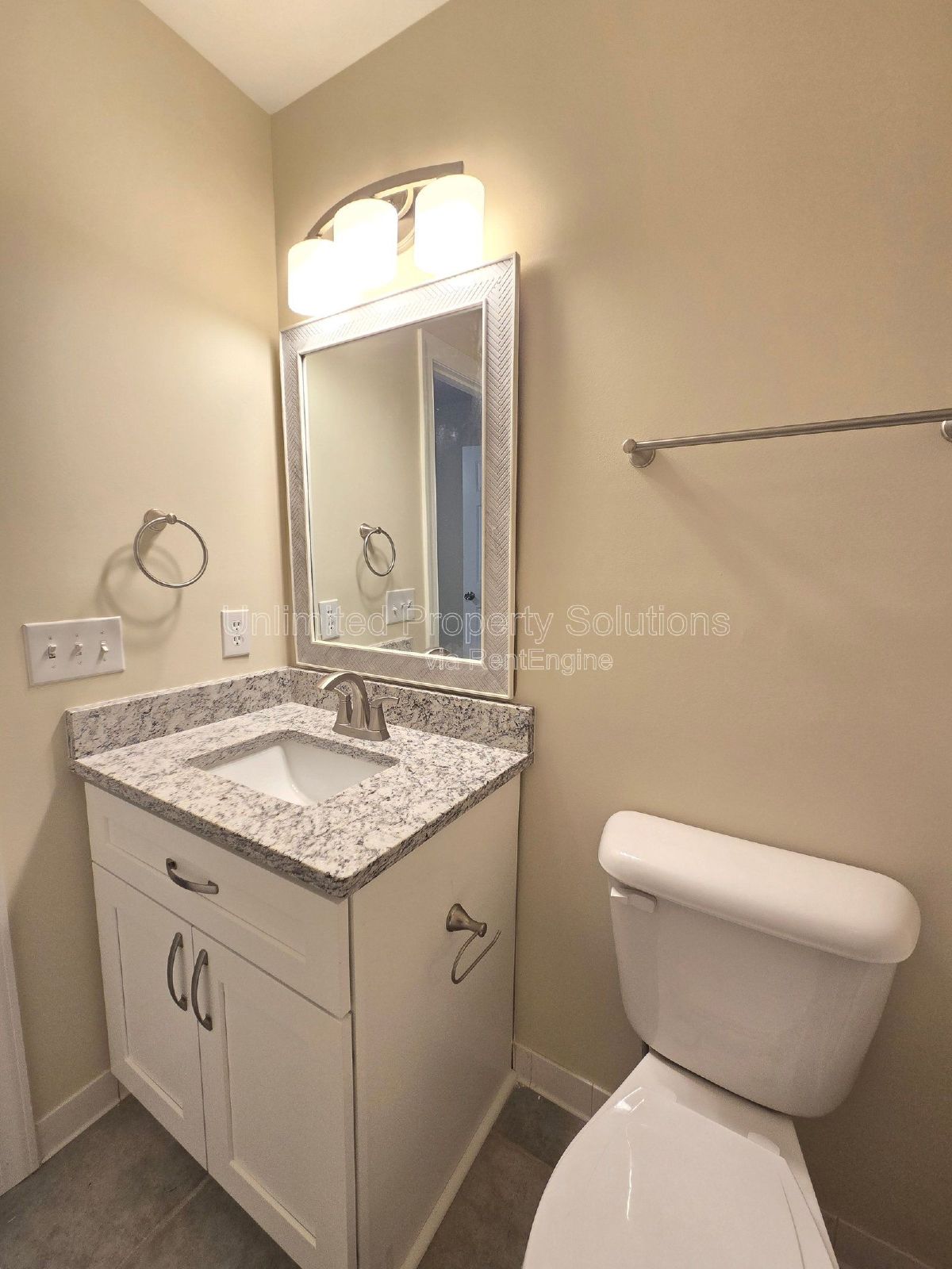 STONESTHROW - 2 Bedroom Townhome - Perfect location for UNCW Students, Faculty and Staff! property image