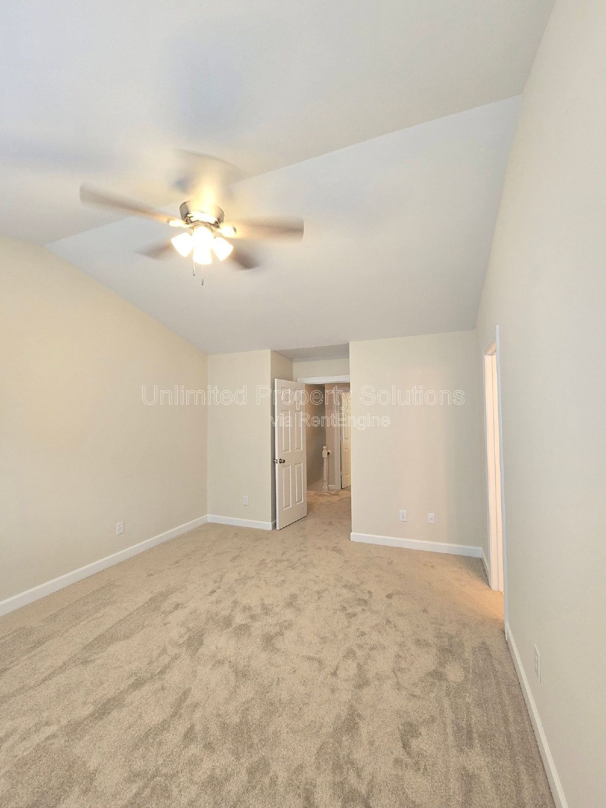STONESTHROW - 2 Bedroom Townhome - Perfect location for UNCW Students, Faculty and Staff! property image