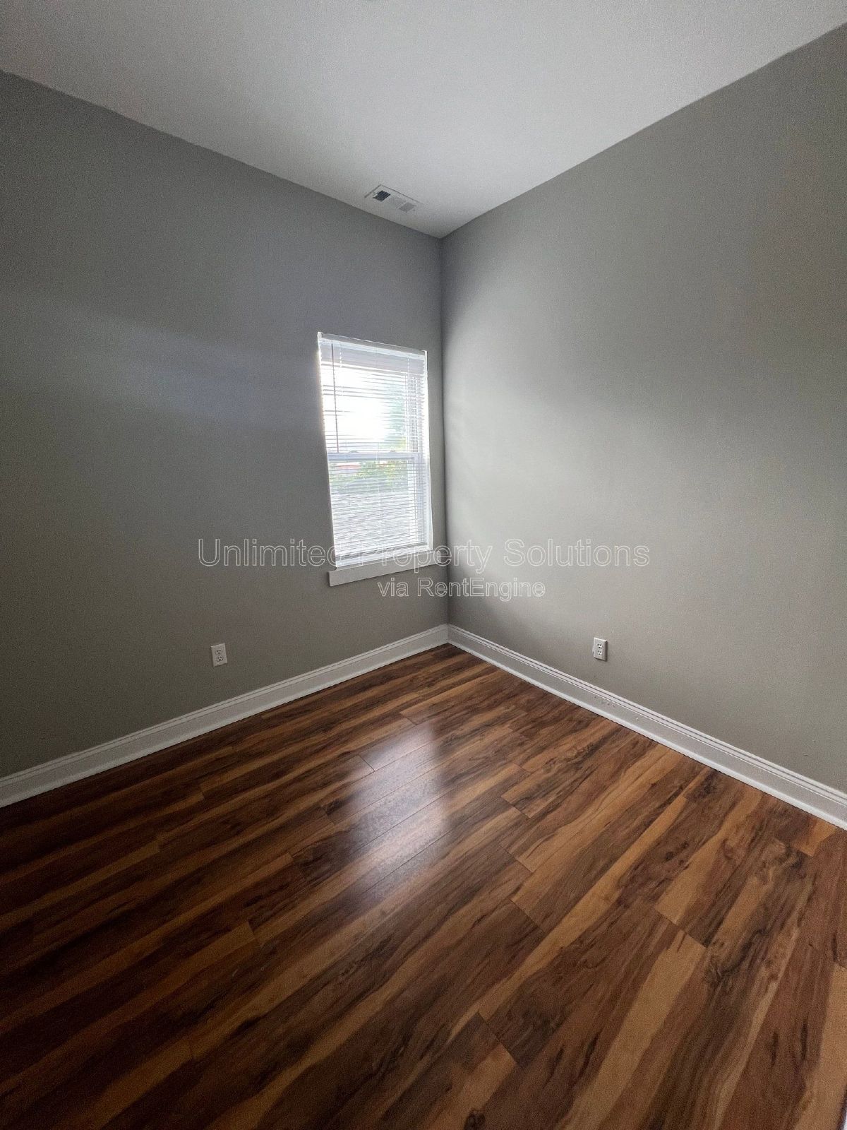 3 Bedroom Duplex - Newly Renovated - Downtown Wilmington! property image