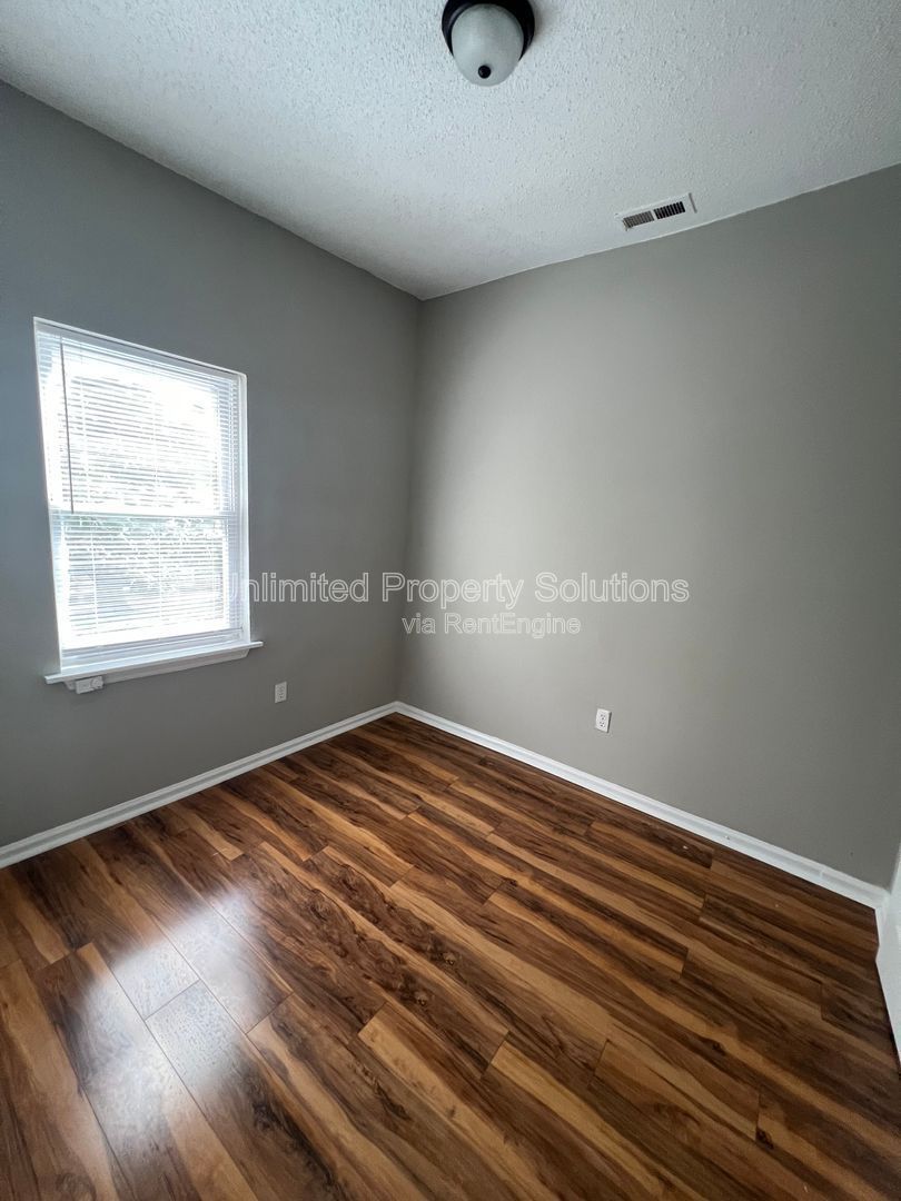 3 Bedroom Duplex - Newly Updated - Downtown Wilmington! property image