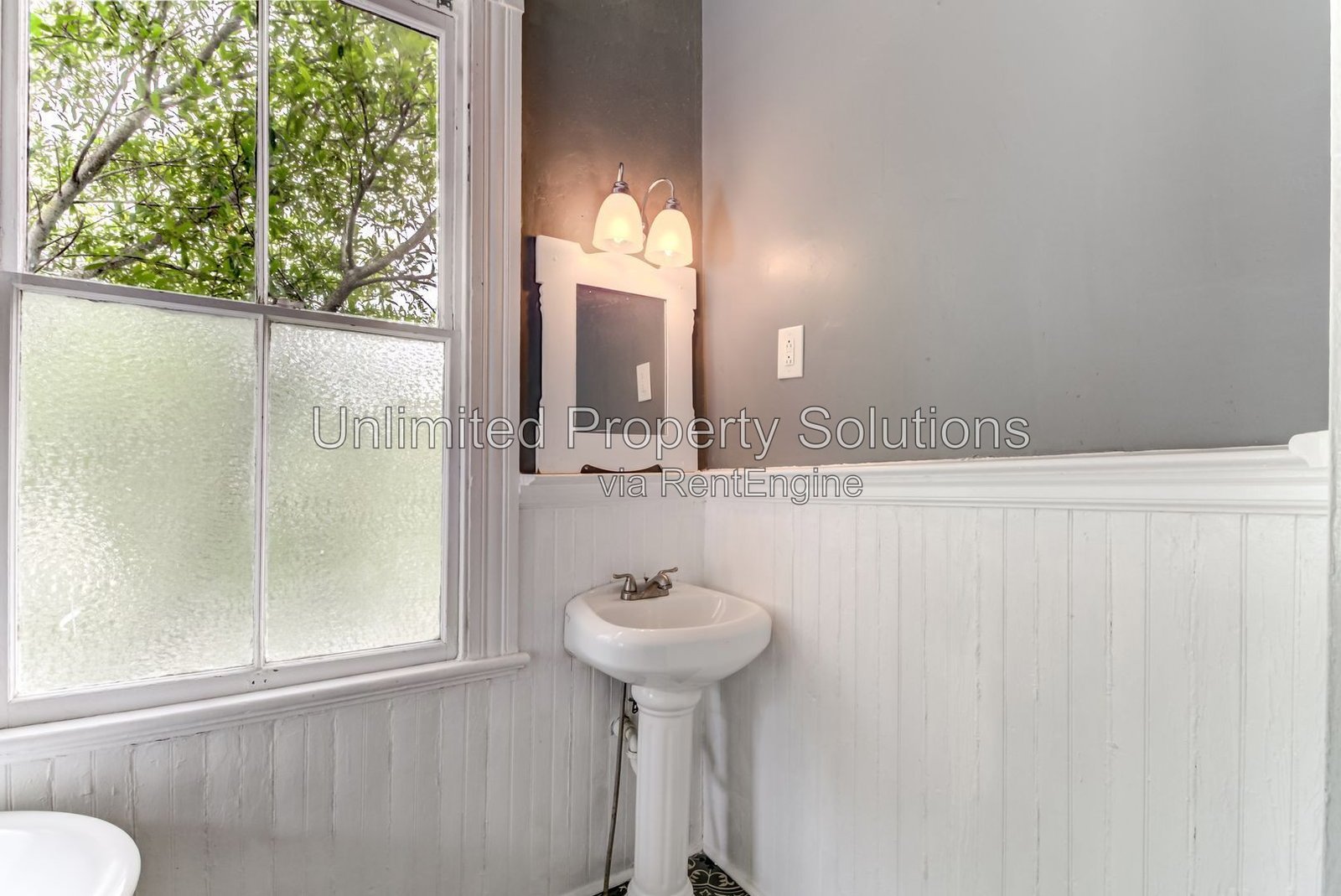 WILMINGTON - DOWNTOWN - 2 BD/1 BA - Only blocks from dining, nightlife, breweries and Wilmington Riverwalk property image