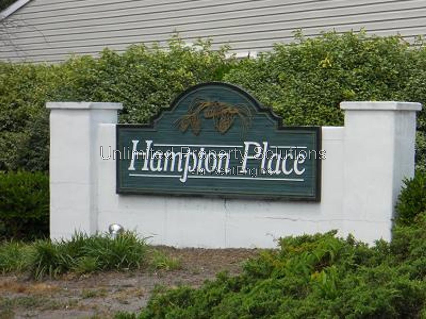 HAMPTON PLACE - 2 BEDROOM/2 BATH RENOVATED CONDO LOCATED IN PINE VALLEY! property image