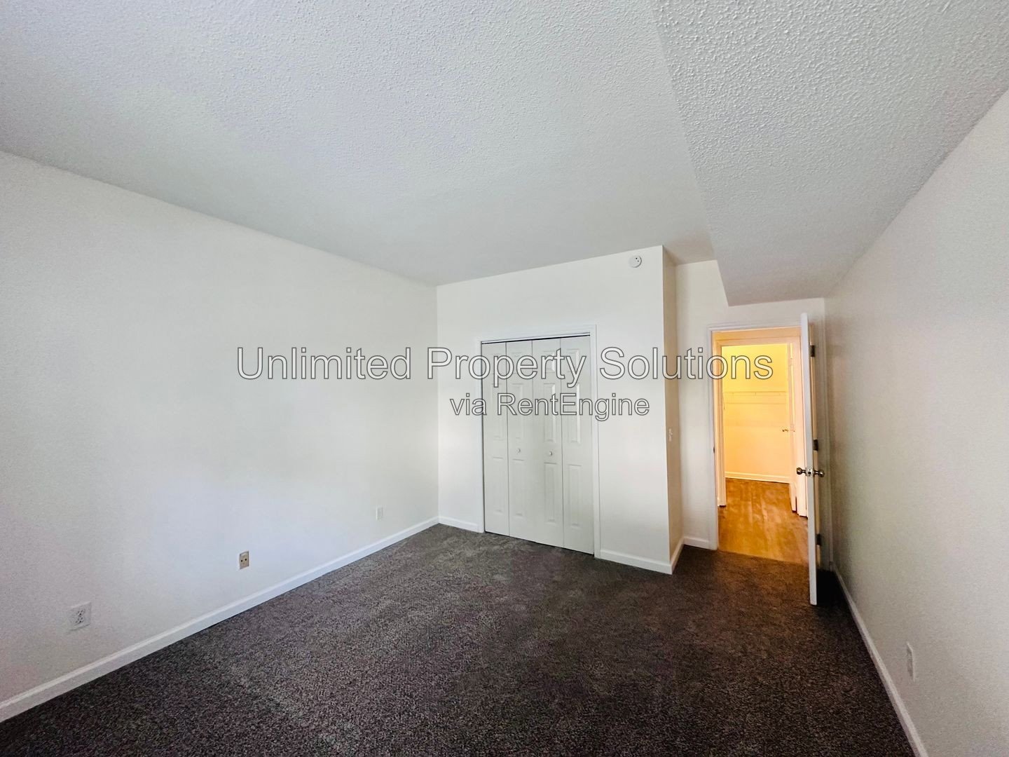 HAMPTON PLACE - 2 BEDROOM/2 BATH RENOVATED CONDO LOCATED IN PINE VALLEY! property image