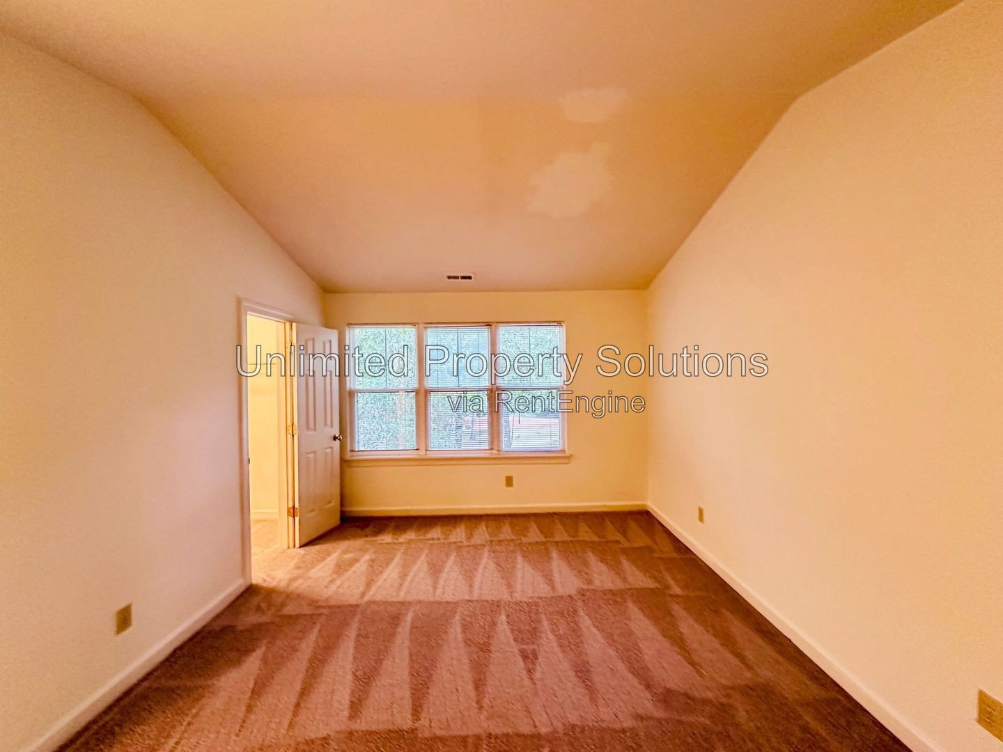 FOREST COVE TOWNHOME - 2 Bedroom/2.5 Bath Townhome close to UNCW, Wrightsville Beach and Mayfaire! property image