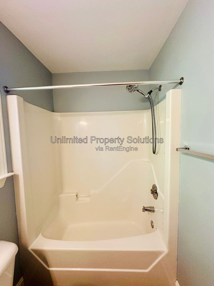 DOWNTOWN WILMINGTON - 2 BD/1 BA - 2 blocks from Castle Street District! property image