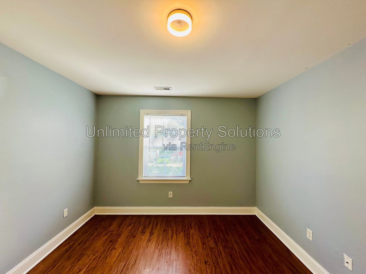 DOWNTOWN WILMINGTON - 2 BD/1 BA - 2 blocks from Castle Street District! property image