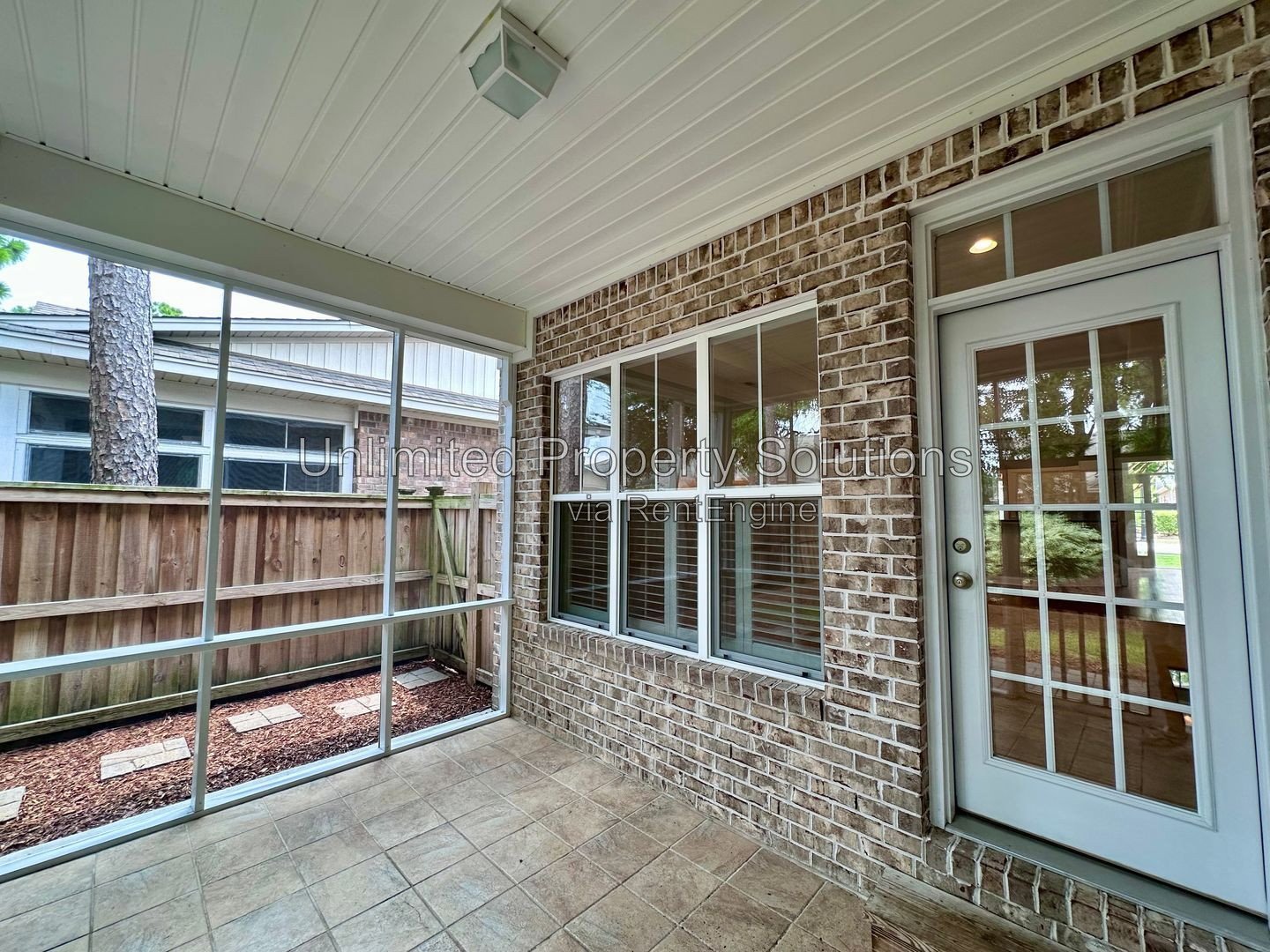 THE COTTAGES AT HOLLY GLEN - 3 Bedroom/2 Bathroom - Great neighborhood, close to midtown, Wrightsville Beach and easy access to I-40/HWY 74 property image