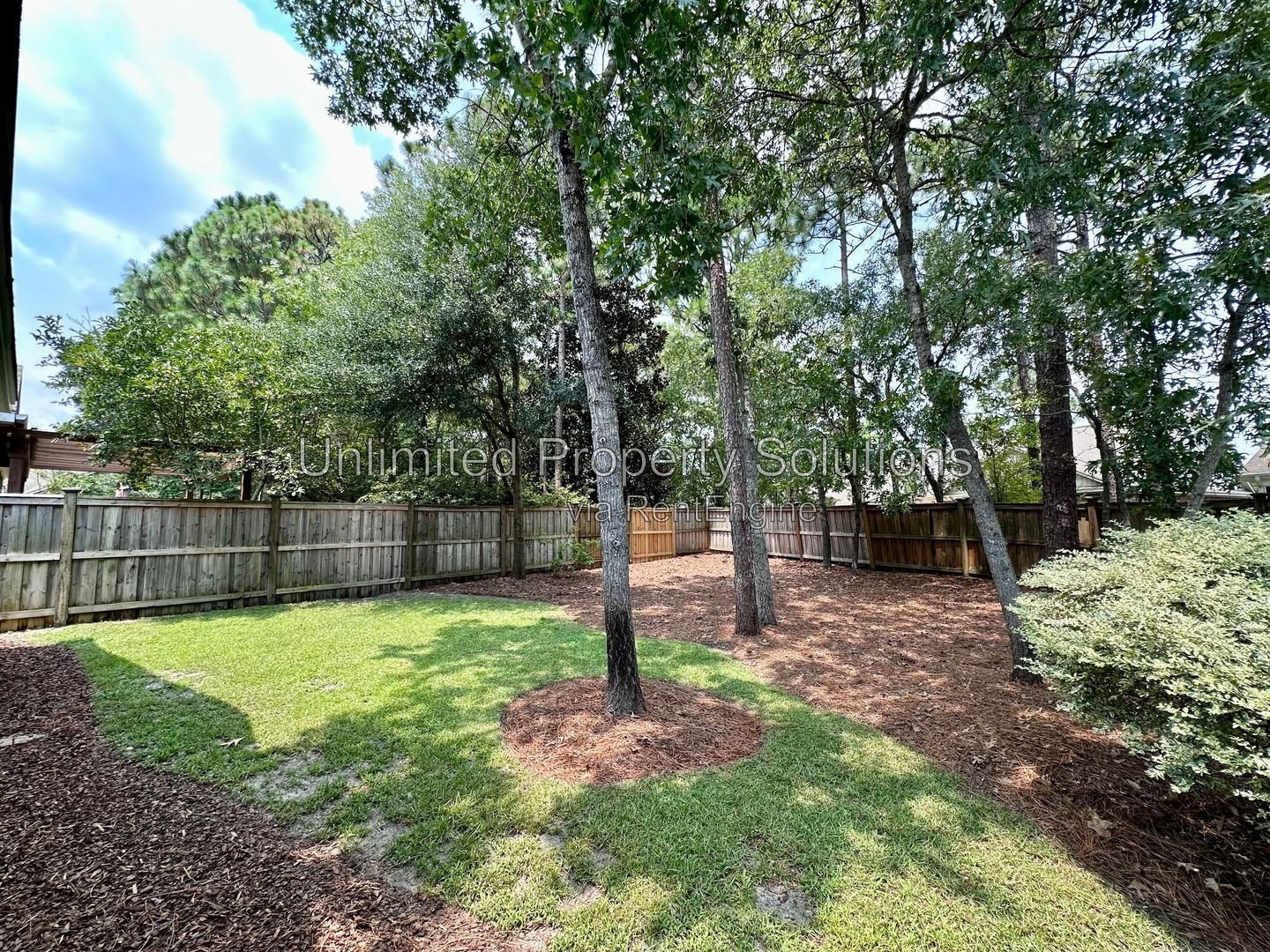 THE COTTAGES AT HOLLY GLEN - 3 Bedroom/2 Bathroom - Great neighborhood, close to midtown, Wrightsville Beach and easy access to I-40/HWY 74 property image