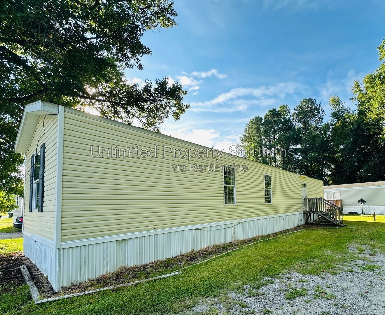 Mobile Home - 3 Bedroom/2 Bathroom - Located close to Leland and Downtown Wilmington! property image
