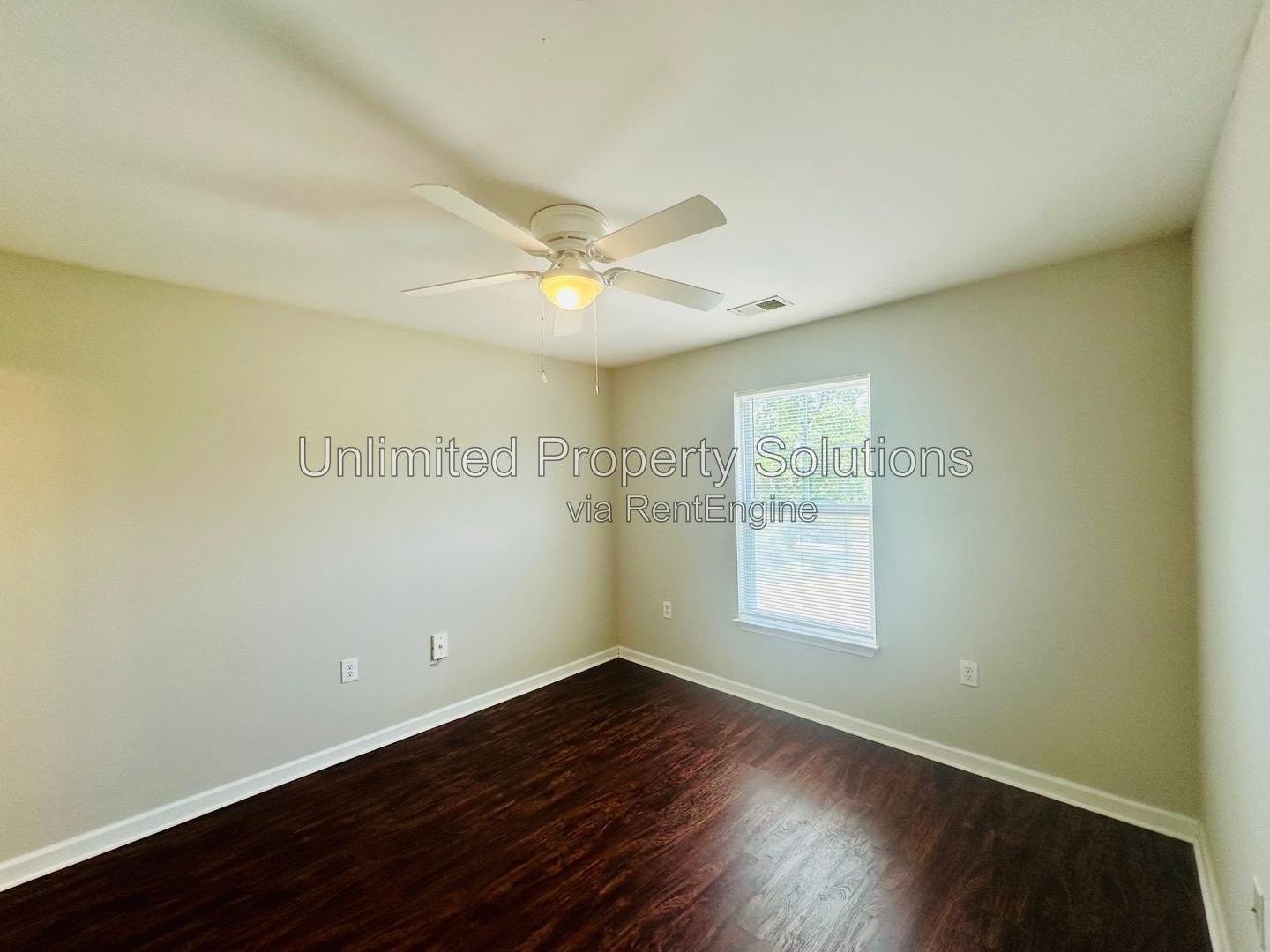 3 Bedroom Condo - Great location - near UNCW, Randall Parkway, MLK Parkway - everything! property image