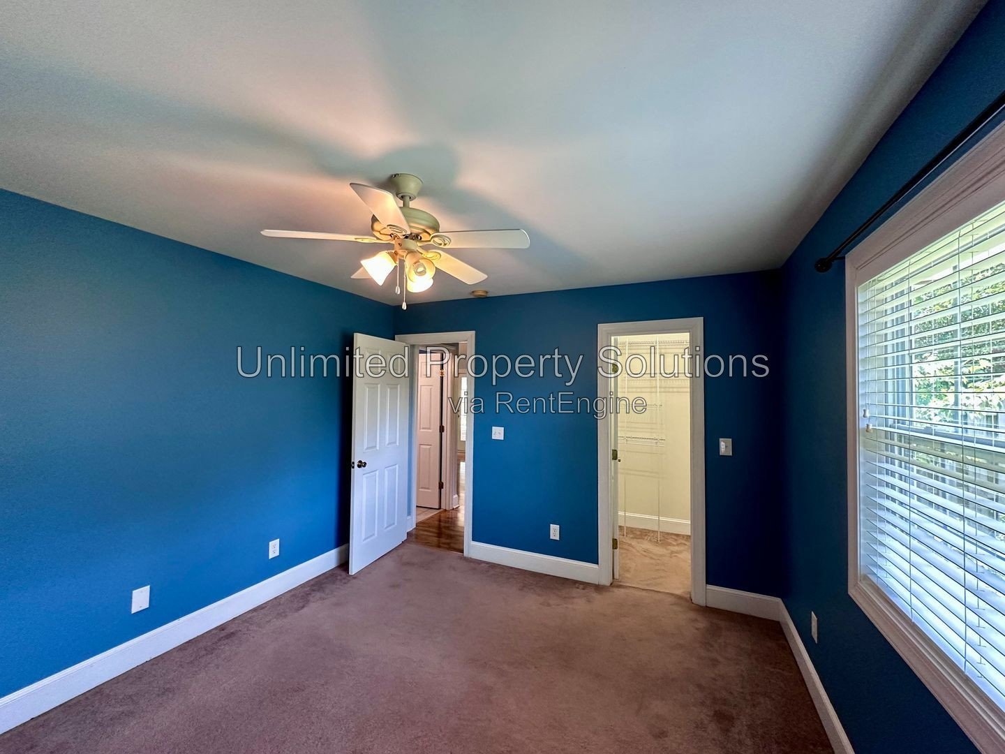 CREEKSTONE - 3 Bedroom/2 Bathroom - Spacious home with abundant storage and fenced in backyard! property image