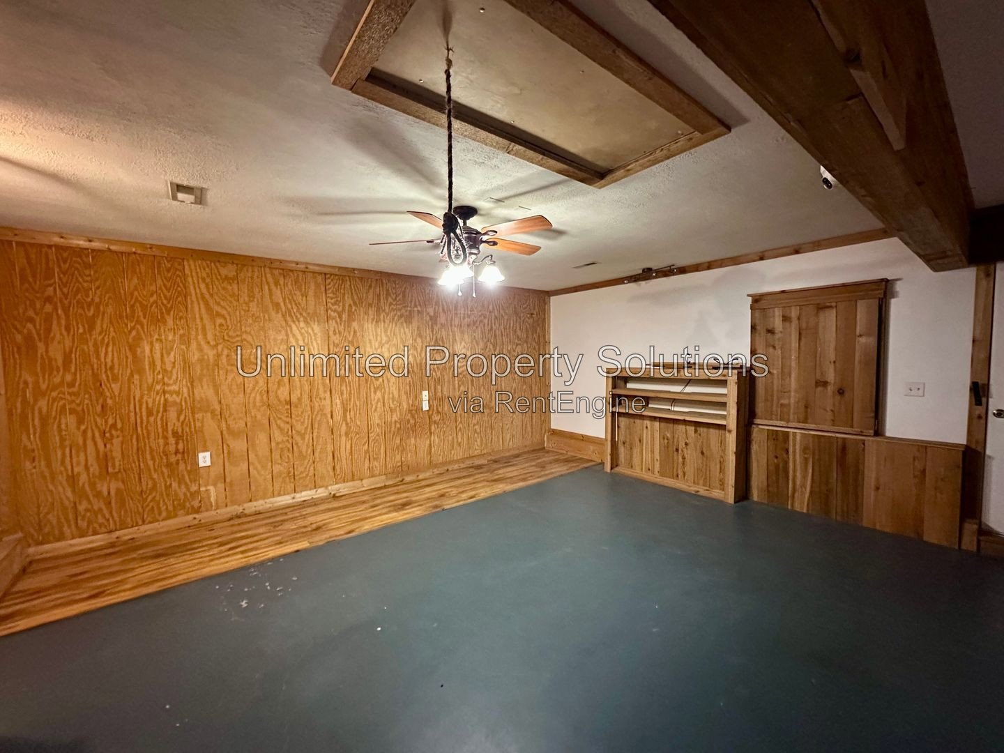 CREEKSTONE - 3 Bedroom/2 Bathroom - Spacious home with abundant storage and fenced in backyard! property image