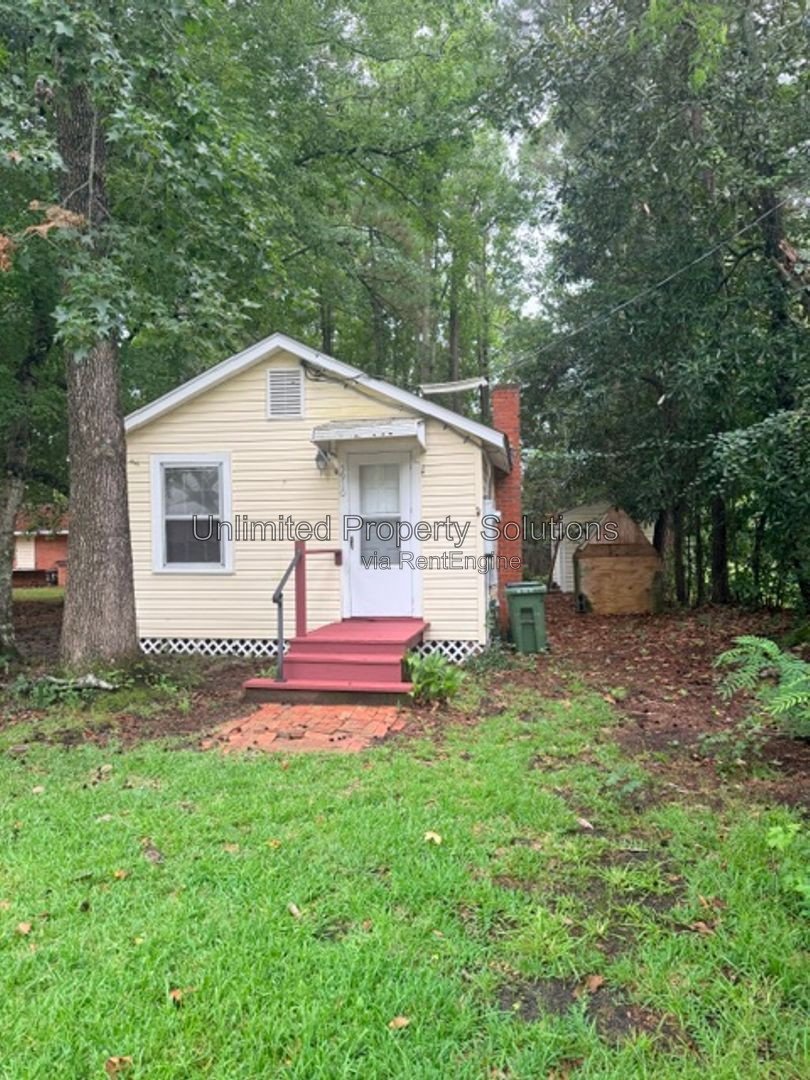 WILMINGTON/SEAGATE- Charming one bedroom bungalow close to UNCW and Wrightsville Beach! property image
