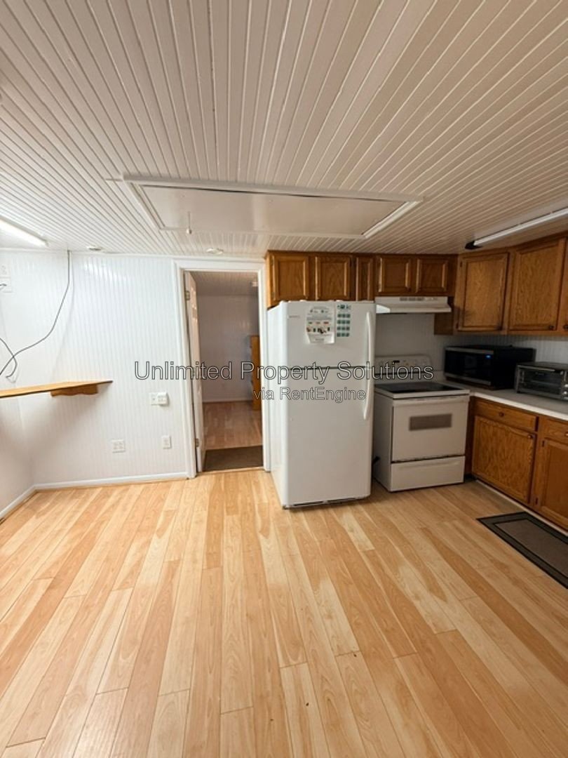 WILMINGTON/SEAGATE- Charming one bedroom bungalow close to UNCW and Wrightsville Beach! property image