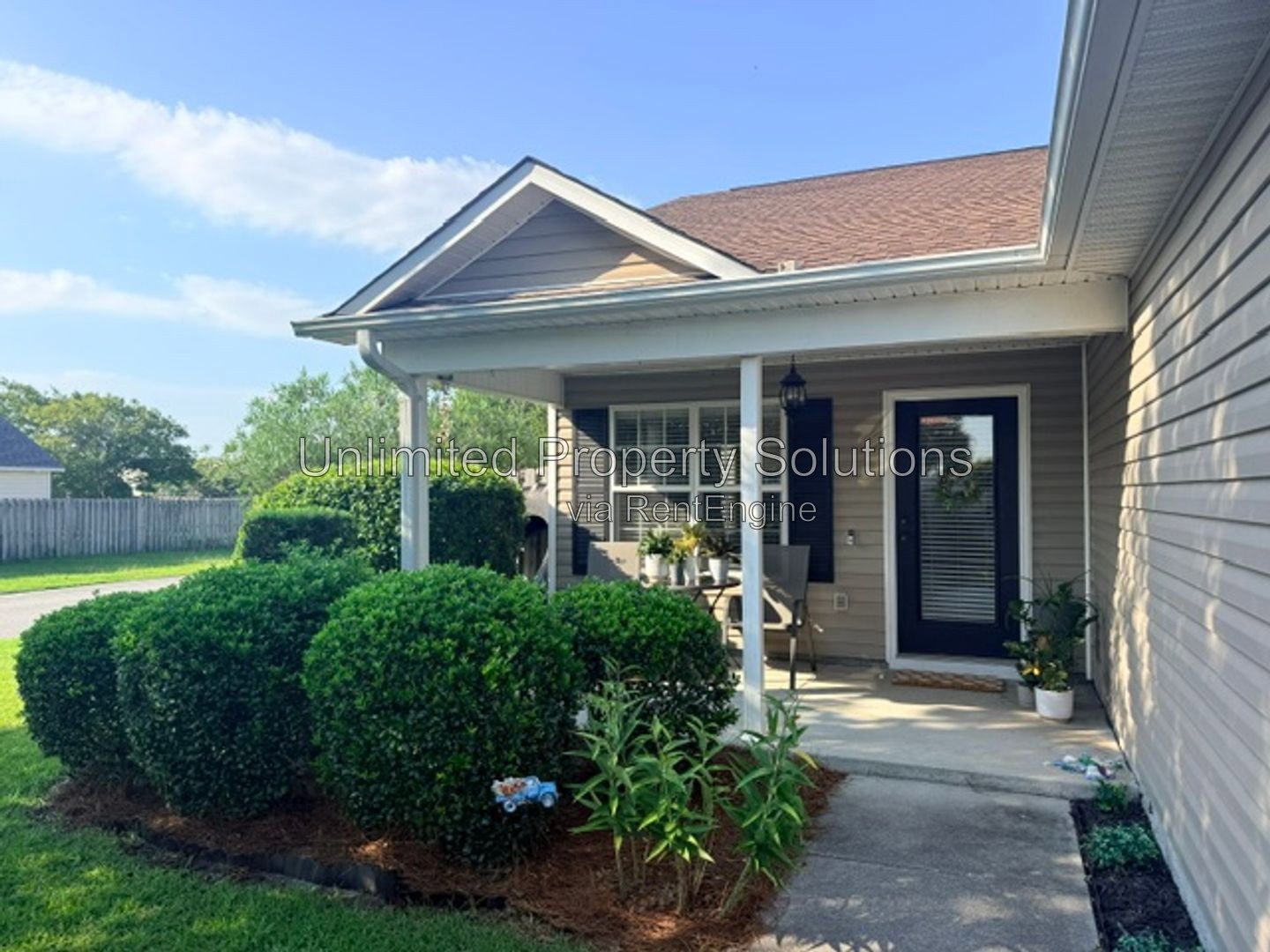 COMING SOON - PROPERTY AVAILABLE 11/24/2026 - HOLLYFIELD - 3 BEDROOM/2 BATHROOM HOME WITH GARAGE AND FENCED BACKYARD! property image